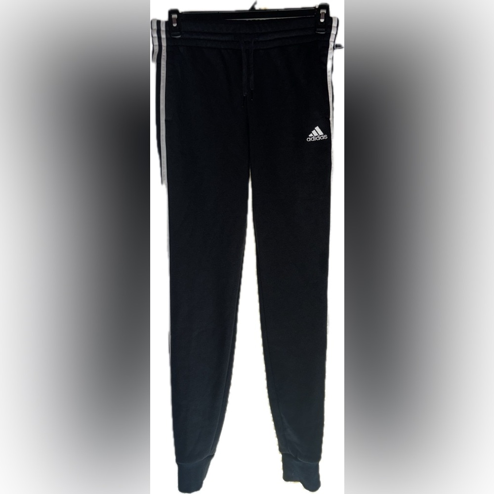 - Climate controlled adidas size small ladies leggings / yoga pants… - Picture 13 of 16